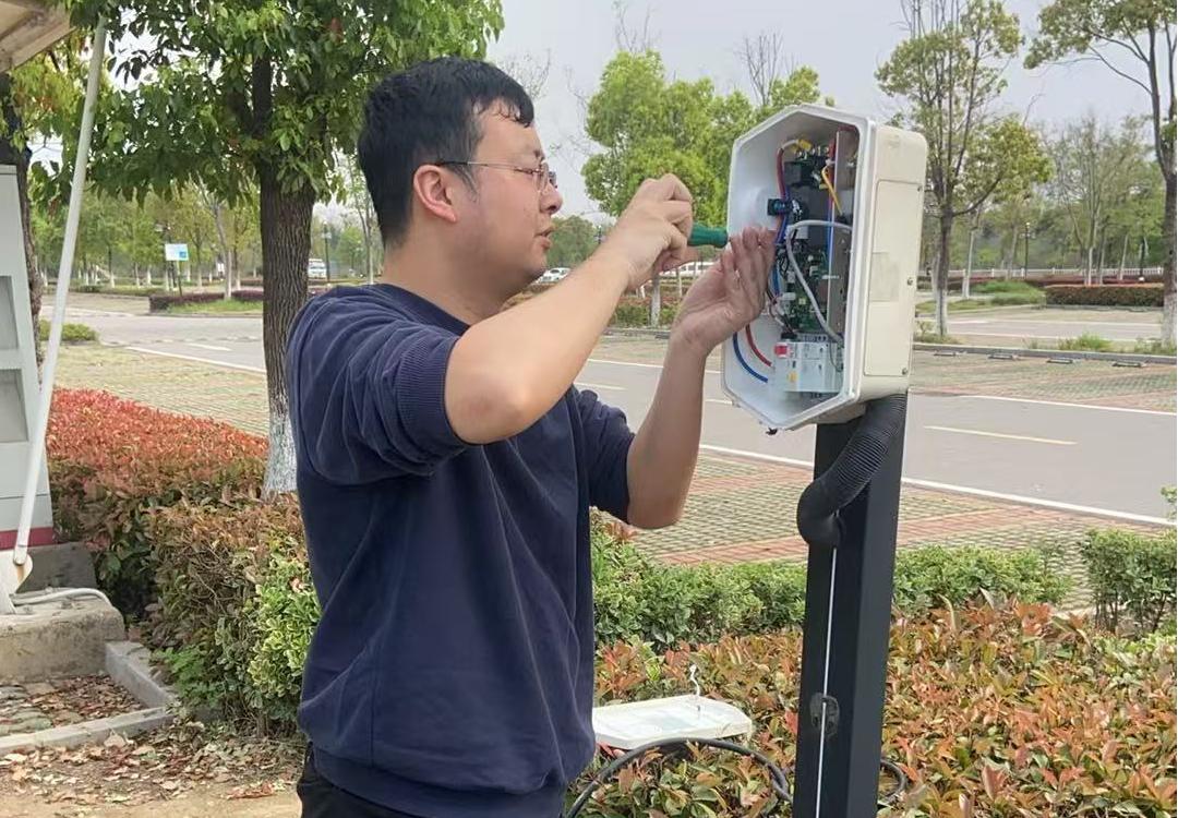 城運(yùn)公司開(kāi)展充電站常態(tài)化巡查，保障市民綠色出行