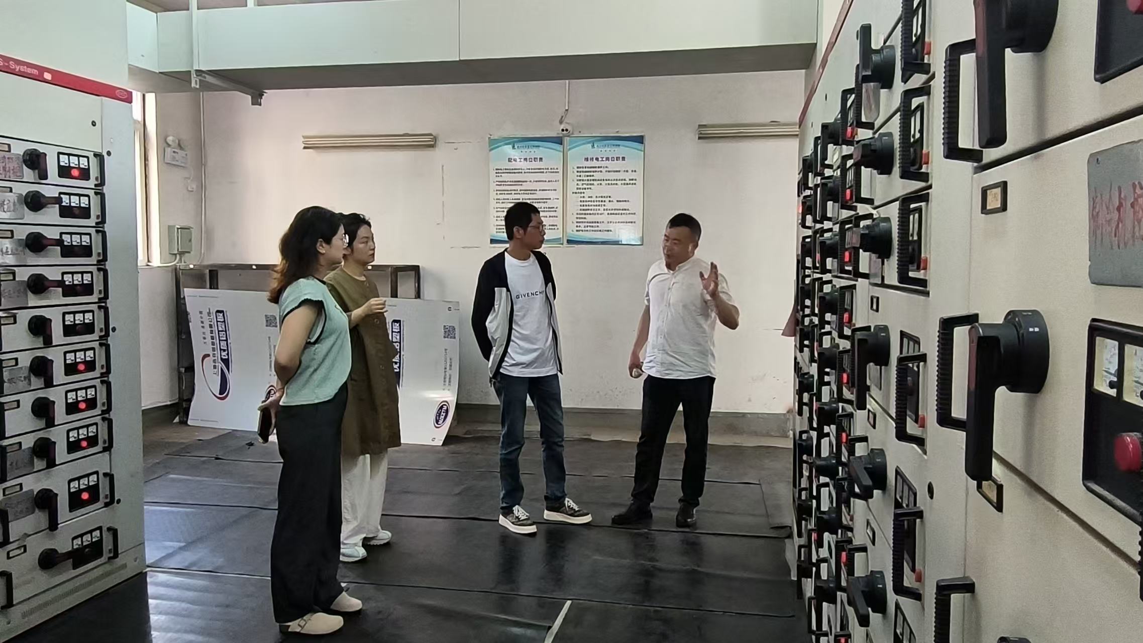 筑牢安全防線，護(hù)航平安佳節(jié)，城運(yùn)公司開(kāi)展節(jié)前安全大檢查